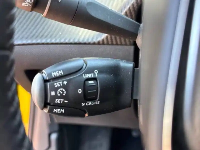 Peugeot 208 electrique 50 kwh 136ch — photo 20