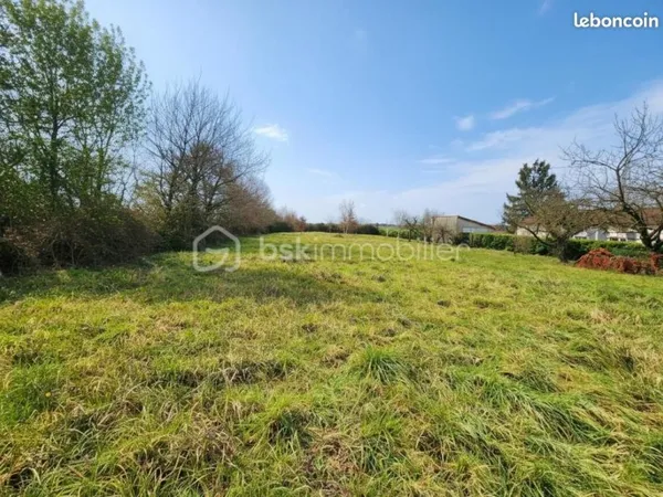 Terrain 2 160 m² Sanxay