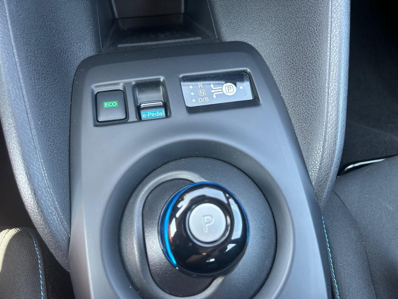 Nissan Leaf 150ch 40kwh acenta 21.5 — photo 17