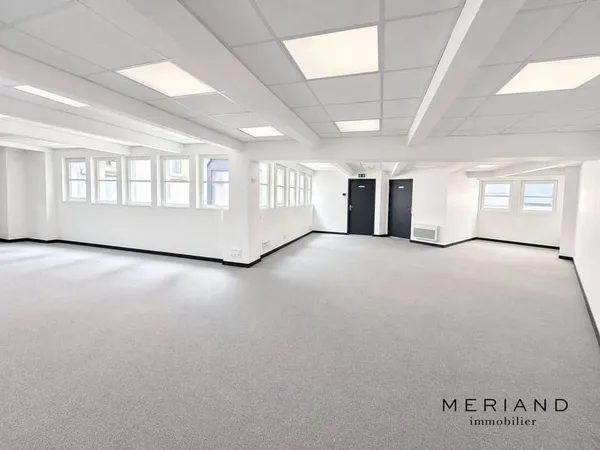 Bureaux 208 m²