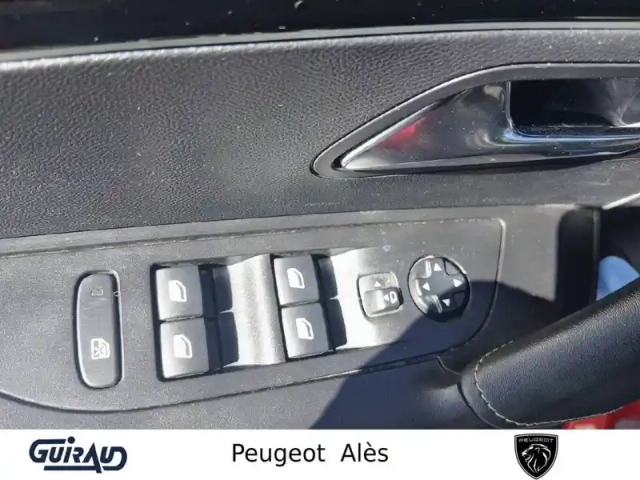 Peugeot 2008 electrique 136 ch — photo 13