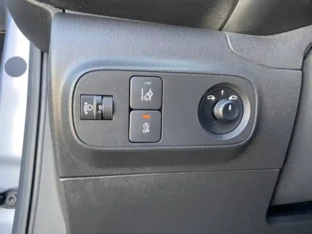 Citroën C3 ii bluehdi 75 bvm feel edition — photo 12
