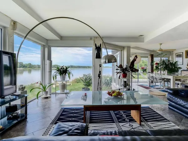 Villa 16 pièces 435 m²