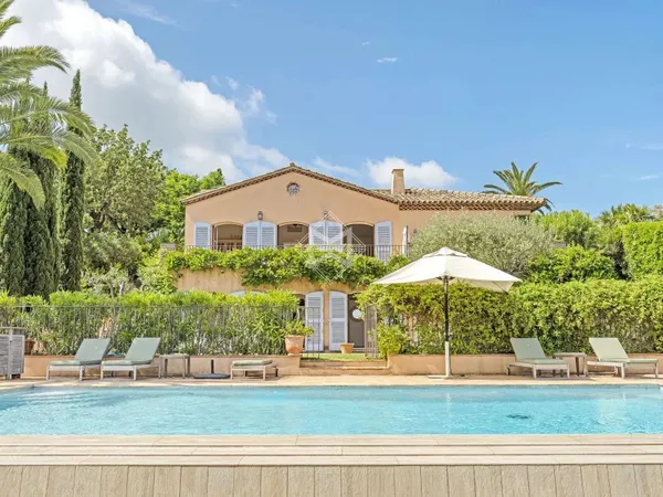 Villa 300 m²