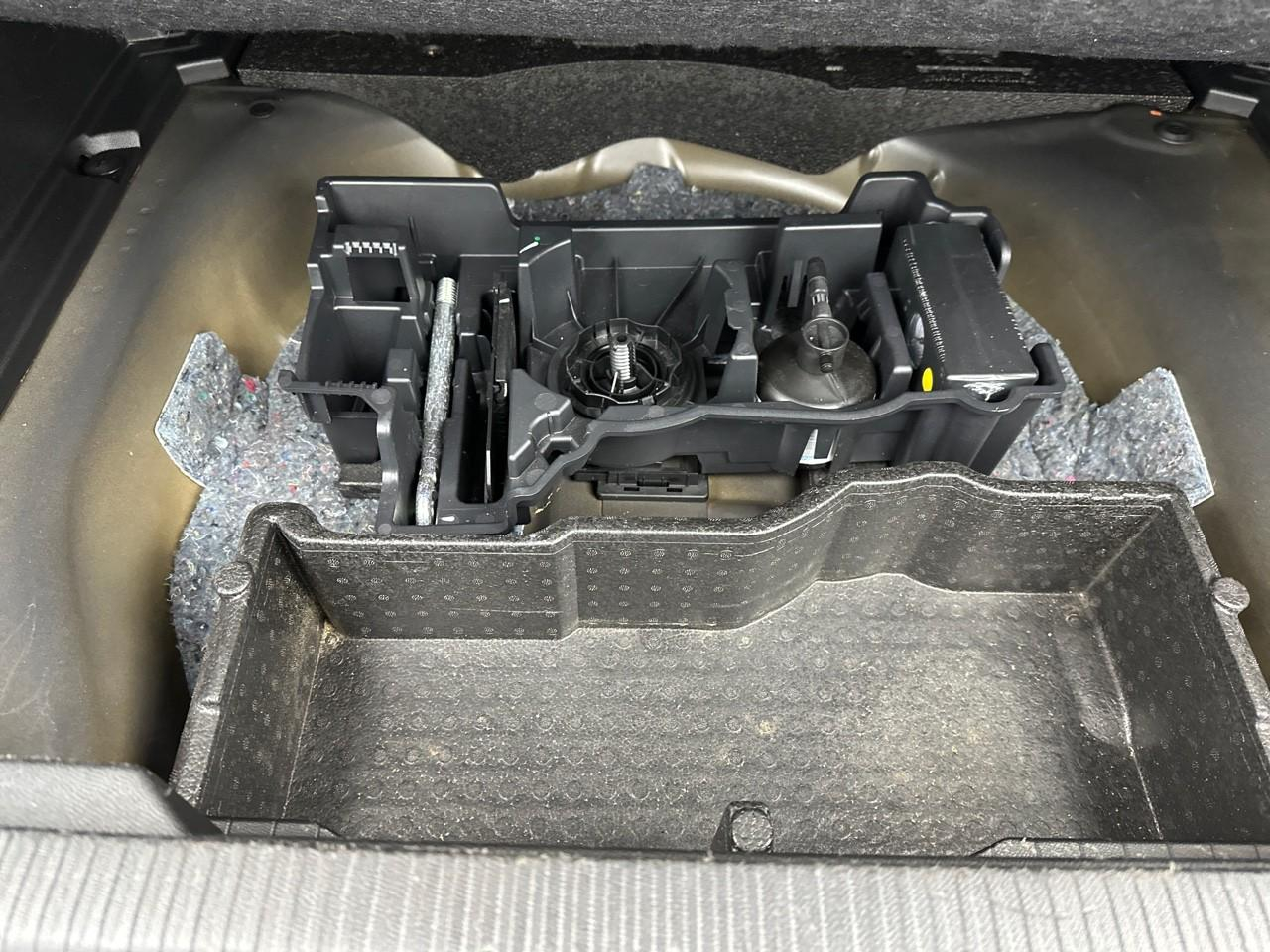 Peugeot 2008 puretech 130 s&s eat8 gt pack — photo 39