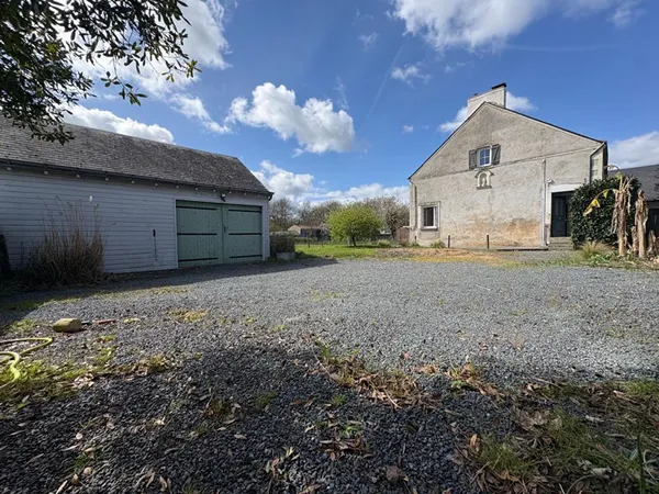 Maison familiale avec garage et jardin clos au coeur de Saint-Lumine-de-Clisson