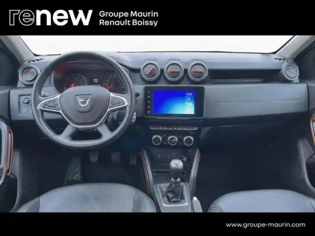Dacia Duster 1.0 eco-g 100ch journey + 4x2 — photo 9