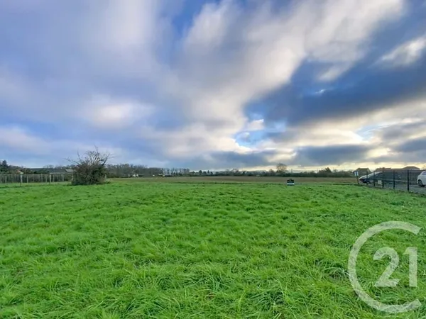 Terrain 728 m²