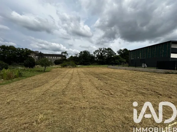 Terrain 1089 m²