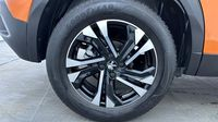 Peugeot 2008 1.2 PureTech 100ch S&S Allure Pack — photo 11