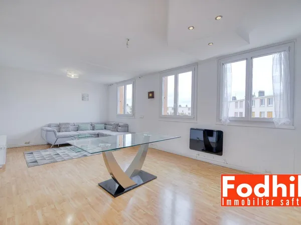 Châtenay-Malabry, Appartement 3 pièces de 61 m², 2 chambres avec cave.