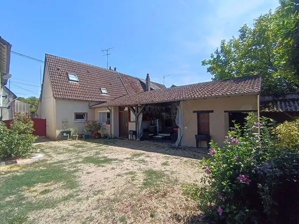 Maison 10 pièces 163 m²