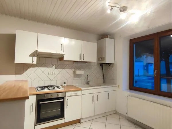 À louer - T3 duplex rénové - Hypercentre de Polliat