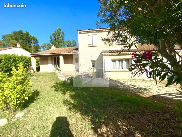 Maison 7 pièces 138 m²