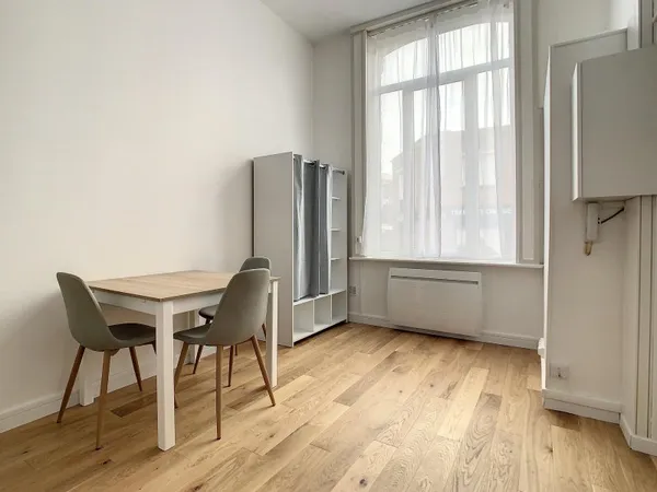 Loue studio lumineux Roubaix