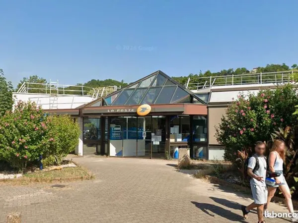 Local commercial 372 m²