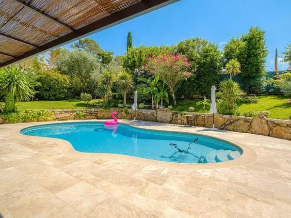 Villa 5 pièces 185 m²