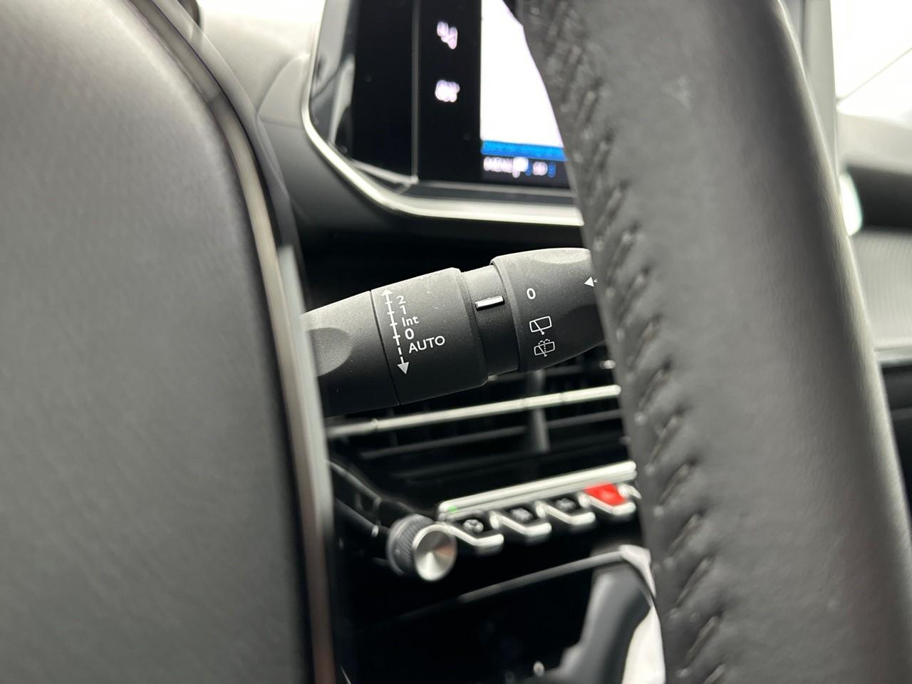Peugeot 208 puretech 100 s&s bvm6 allure — photo 20