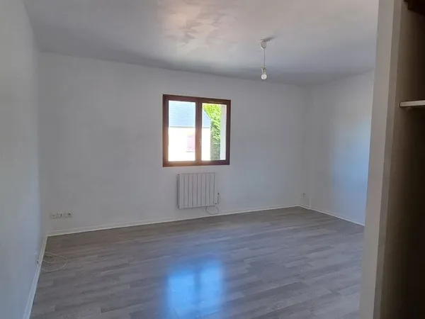 Appartement t2 centre pont l'eveque