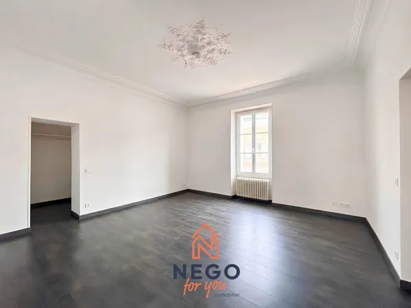 Studio à potentiel - 27 m² avec parking privatif