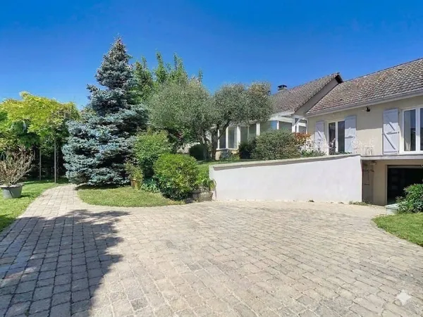Maison de plain-pied 6 pièces 134 m²