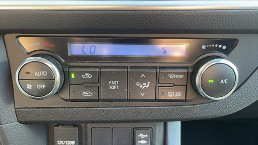 Toyota Auris 1.4 D-4D 90 - Business – 2015 – 149965 km – Diesel – Boîte Manuelle — photo 32