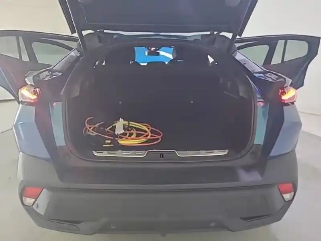 Peugeot 408 phev 225 e-eat8 — photo 6