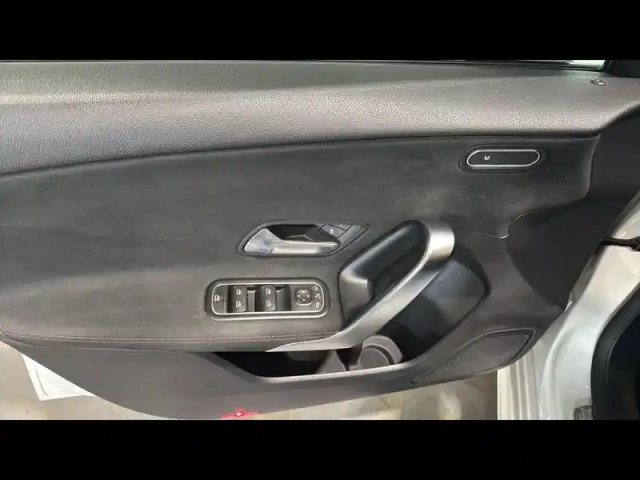 Mercedes Classe A 180 136ch amg line 7g-dct — photo 14