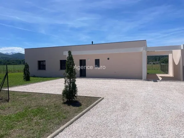 Agnos - Villa Neuve Type T4 De Plain Pied Avec Vue Sur Les Montagnes -