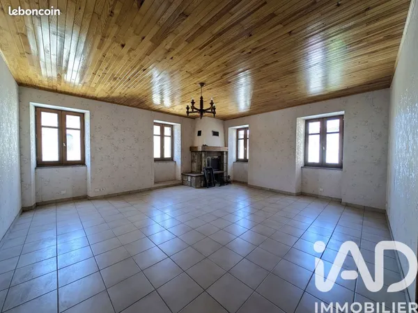 Maison de village 8 pièces 156 m²