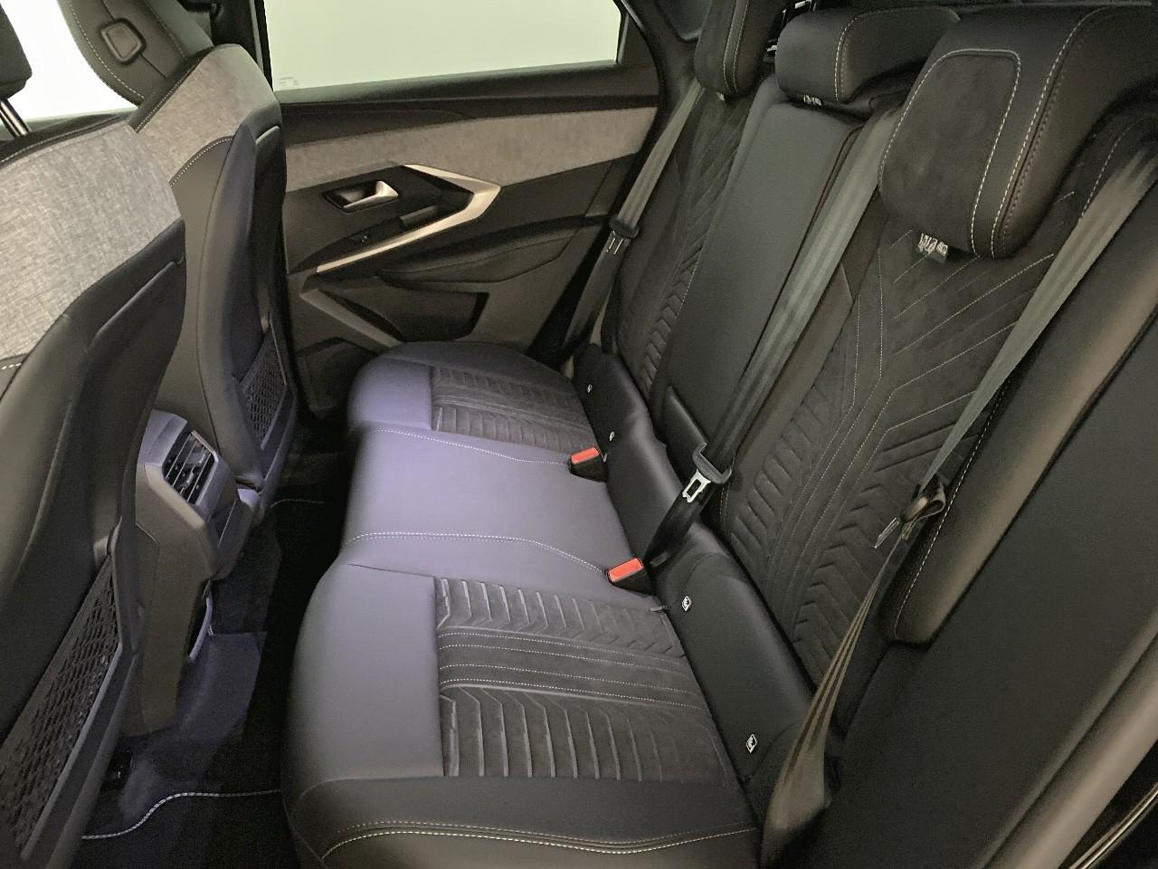Peugeot 3008 hybrid 145 e-dcs6 gt — photo 10