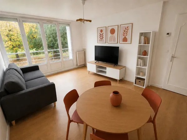 🏡 Colocation 3 chambres – 66 m² – proche de Rouen