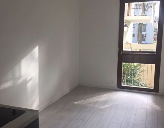 Studio 1 pièce 15 m²