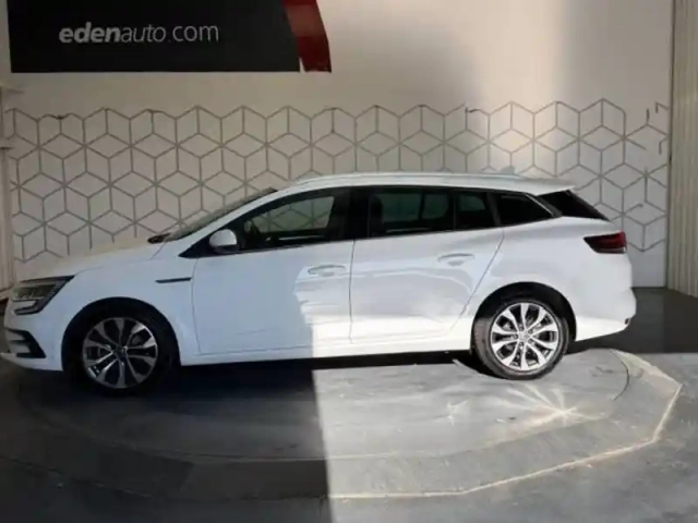 Renault Megane iv estate tce 140 — photo 2