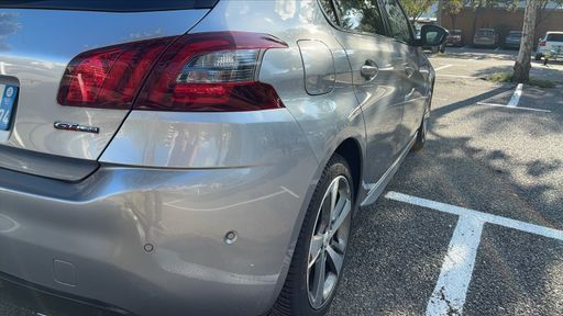 Peugeot 308 1.5 BlueHDi 130 EAT8 - GT Line – 2020 – 93615 km – Diesel – Boîte Automatique — photo 8