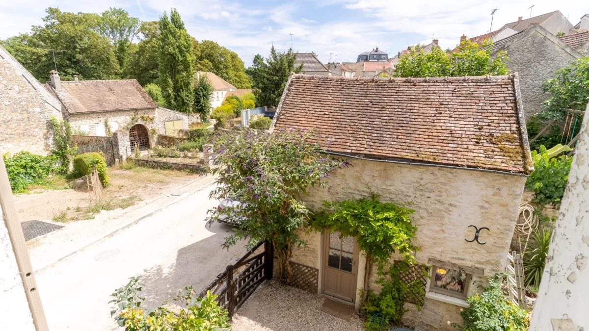 Photo 9