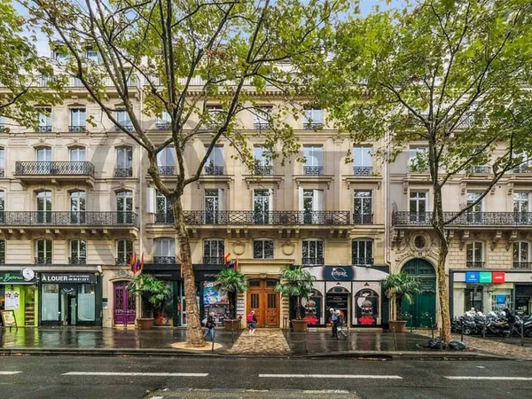 Bureaux 387 m²
