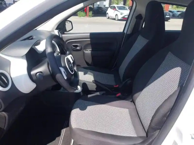 Renault Twingo iii e-tech — photo 9