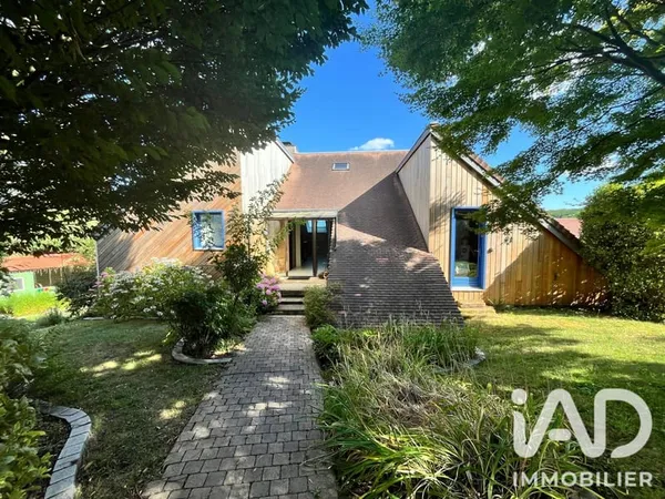 Maison 7 pièces 240 m²