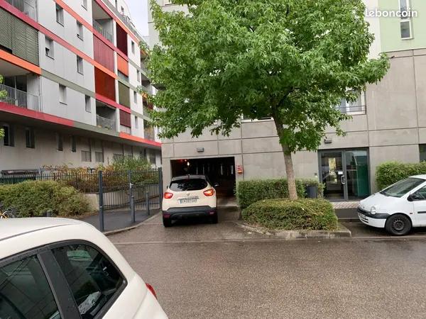 Garage disponible à Vigny Musset - Grenoble