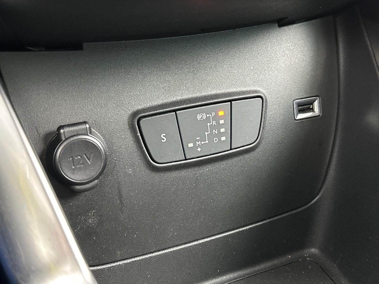 Citroën C3 Aircross puretech 130 s&s eat6 shine — photo 28