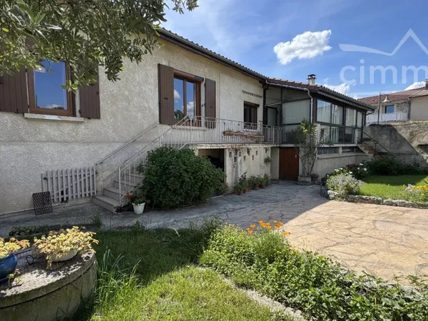EXCLUSIVITÉ – Maison individuelle à Peyraud