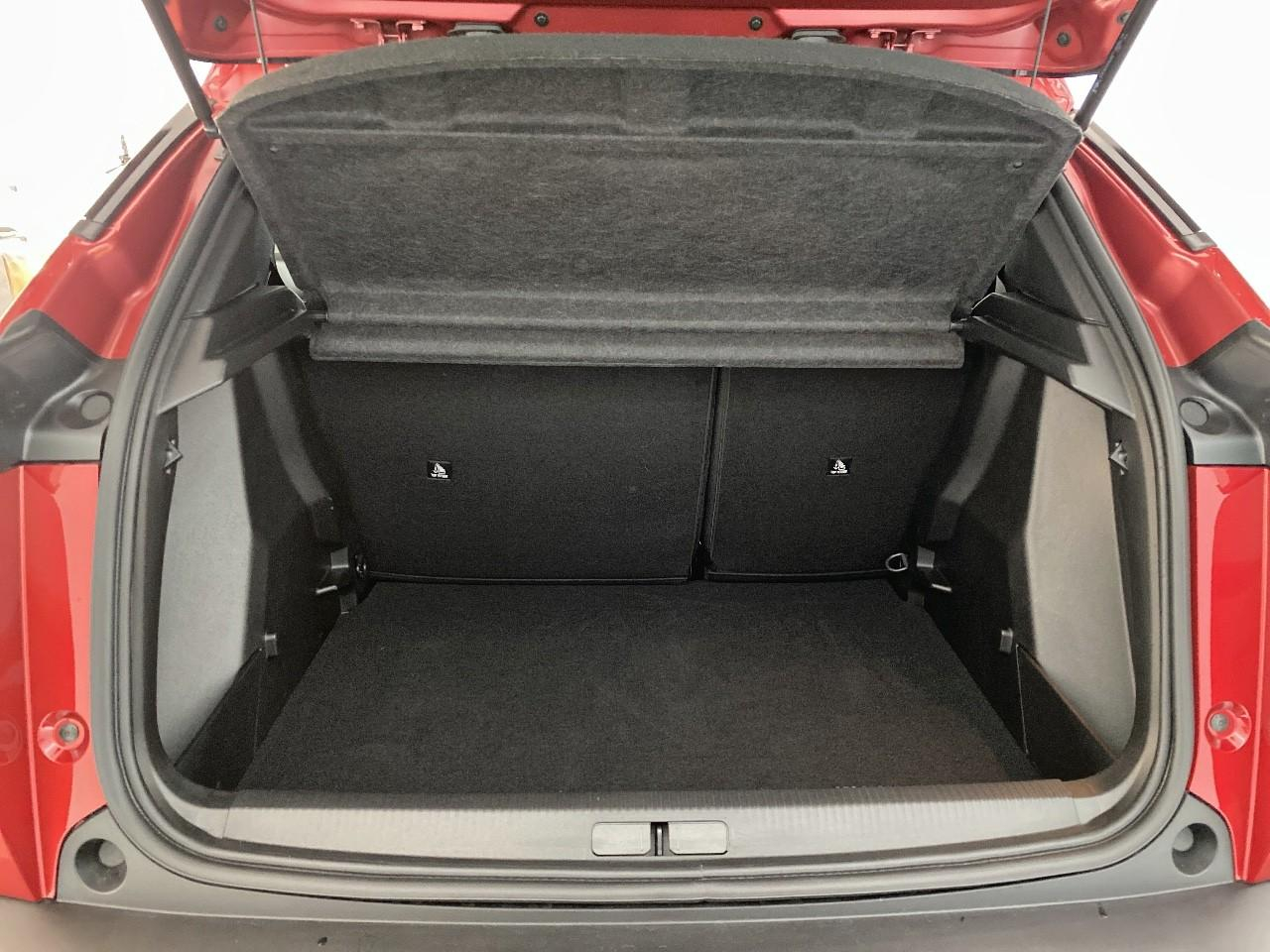 Peugeot 2008 hybrid 145 ch e-dcs6 allure — photo 6