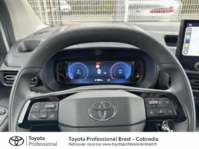 Toyota Proace city medium 100 d-4d start mc24 — photo 13