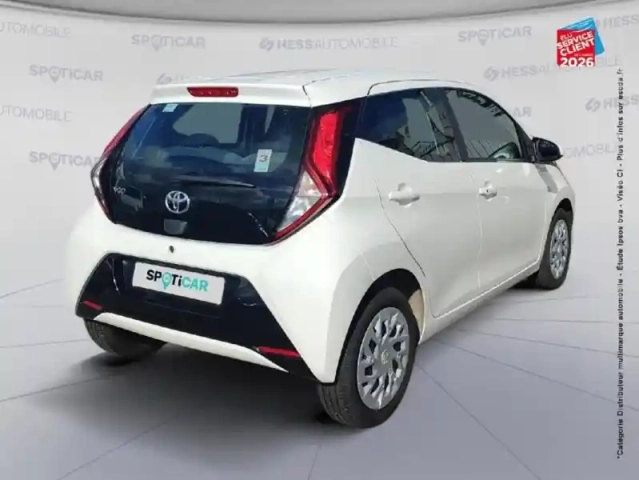 Toyota Aygo 1.0 vvt-i 72ch x-play x-app 5p mc18 — photo 6