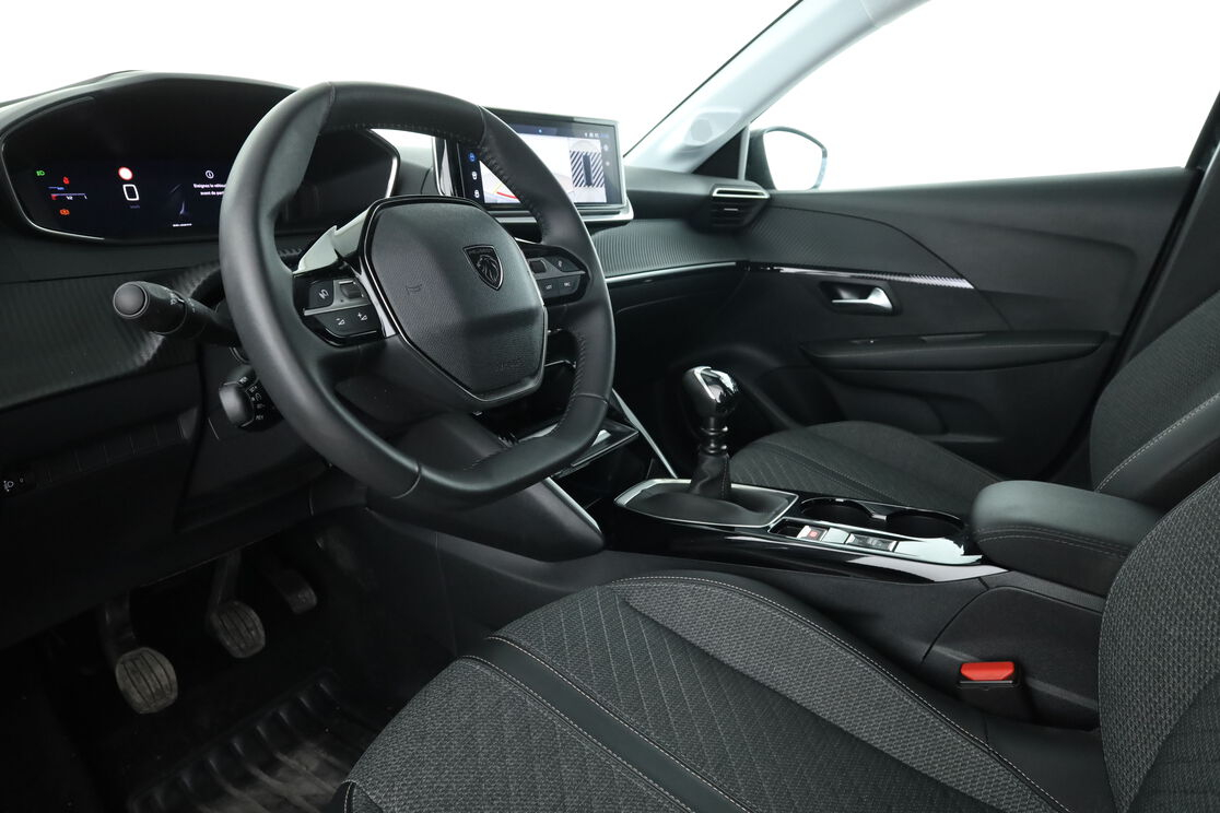 Peugeot 208 1.2 PureTech Allure — photo 10