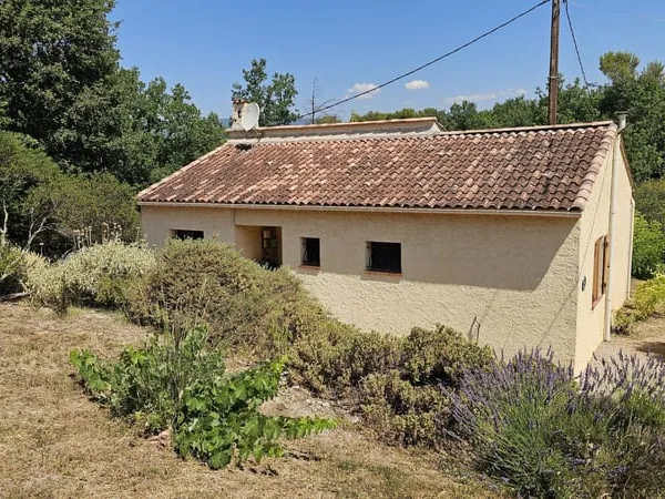 SAINT-PAUL-EN-FORÊT - VILLA DE PLAIN-PIED AU CALME, A PIED A