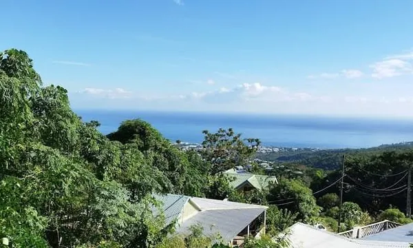 Terrain 300 m²