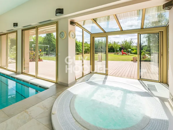 MAGNIFIQUE PROPRIETE DE 9 PIECES (313m²) À ETIOLLES
