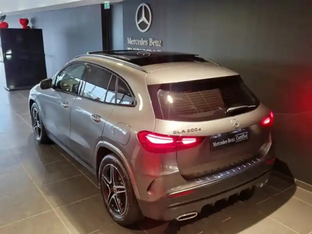 Mercedes Gla 200 d amg line — photo 13